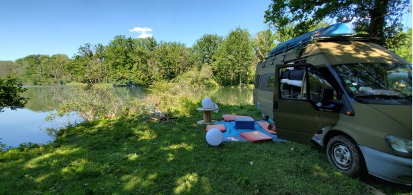 Van or motorhome pitch Welcome to the pond