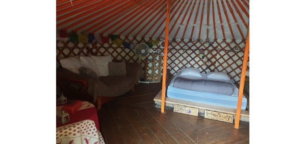 Unusual accommodation rental: Yurt 4 people