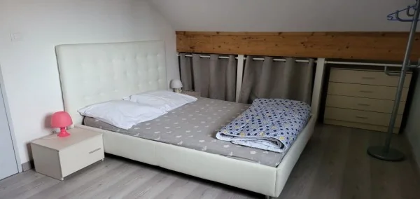unusual night in ile de france : 9 person gite rental near Provins